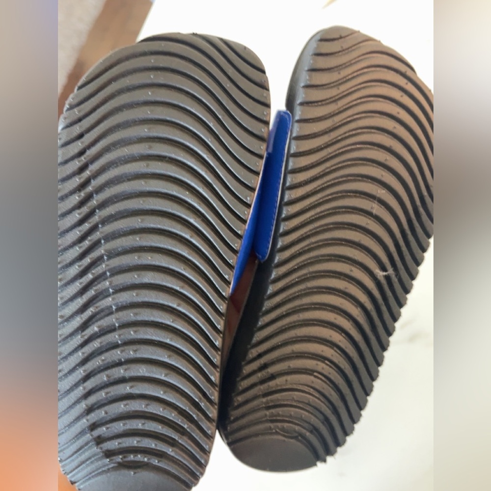 Nike slides